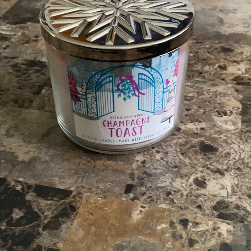 Bath and Body Works Champagne Toast candle